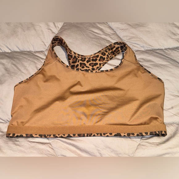 Nike Training One Dri-FIT Razor Back leopard print Bra - Picture 6 of 9
